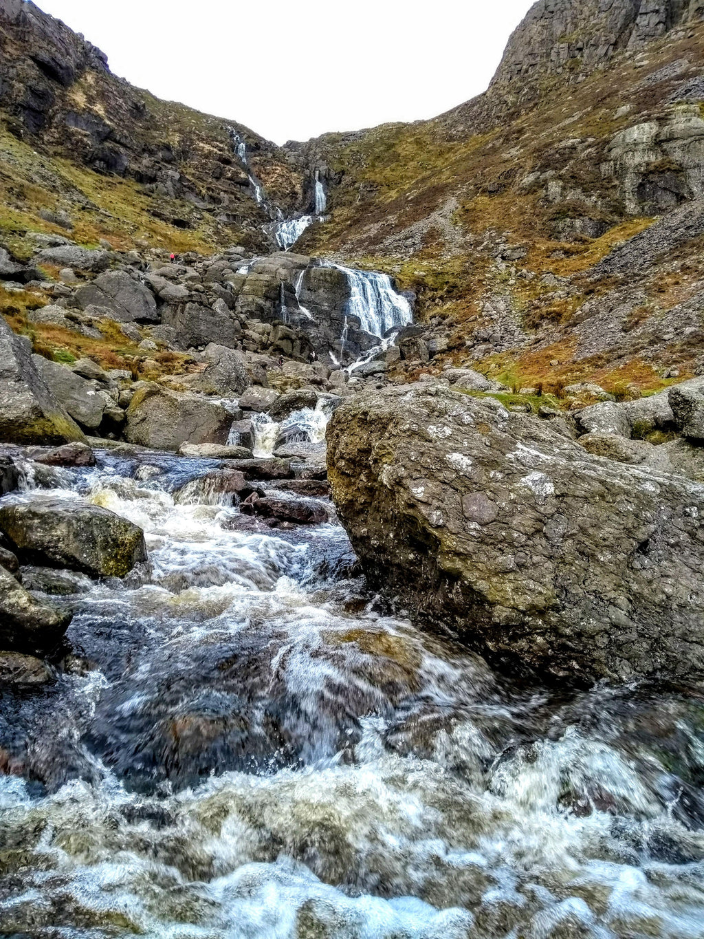 Dungarvan


Commence your exploration with a stroll along the waterfront to absorb the ocean breeze, historical landmarks, and uncover the vibrancy in Dungarvan’s charming streets. Acquire a picnic and head towards the nearby Clonea Strand or embark on a cycling journey along the Waterford Greenway.

Dungarvan is the ideal hub for exploring the sunlit South of Ireland. Strategize excursions to adjacent counties, retreating for a refined supper and top-notch amusement at the nearby taverns.&nbsp;Dungarvan st